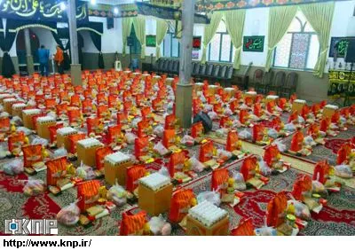 توزیع یکهزار و 200 بسته کمک معیشتی قرارگاه خدمت رسانی اجتماعی علی ابن باقر فین کاشان