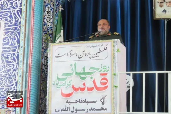 مردم علی غم  مشکلات اقتصادی ، پای انقلاب ایستاده اند