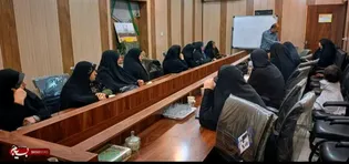 از همت قرآنی تا تحکیم خانواده؛ در دوره توانمندسازی واسطین خیر در منطقه شرق اهواز