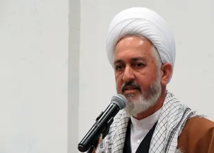دیدار نماینده ولی فقیه در سپاه سیدالشهدا با یک خانواده دارای 6 فرزند