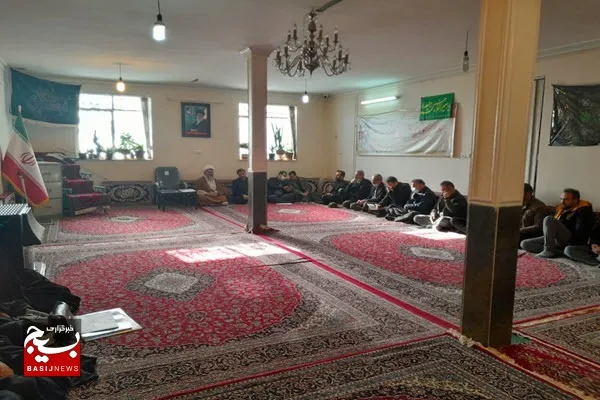 امروز به برکت انقلاب اسلامی شاهد محرومیت‌زدایی و پیشرفت در صنایع مختلف هستیم