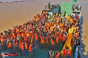 اعزام ۳۲ دانش آموز دختر آرادانی به مناطق عملیاتی جنوب کشور +تصاویر