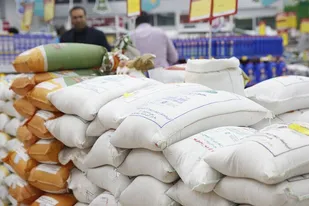 توزیع بیش از ۲ هزار و ۹۰۰تن برنج و شکر در استان زنجان