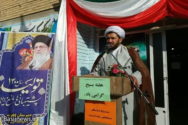 بسیج قدرت پوشالی ابرقدرت‌های کارتونی و کاغذی را در دنیا برملا کرد