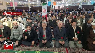 تربت&zwnj;جام در طلیعه فجر انقلاب، غرق در عطر و یاد امام(ره)+تصاویر و فیلم