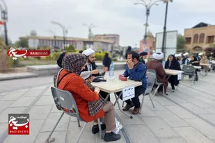 برپایی میز گفتگو به همت طلاب و روحانیون جهادی مدرسه علمیه آیت الله آخوند (ره) همدان