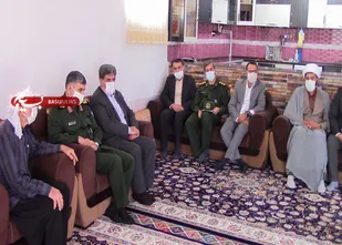 دیدار فرمانده سپاه امیرالمومنین(ع)  با خانواده شهید اکبری صورت گرفت