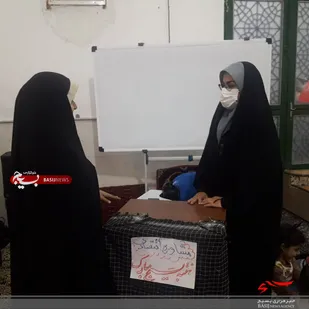 بازارچه محلی مدافعان حرم در قم برپا شد
