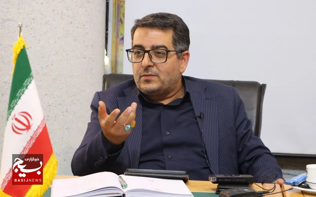 در انتقال فرهنگ، رسانه حرف اول را می‌زند/ از نشر دین با نزول قرآن تا رسانه‌های نوین امروزی/ نیاز امروز جامعه بصیرت رسانه‌ای است