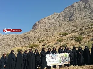 صعود خواهران بسیجی اردل به ارتفاعات