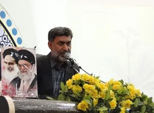 امروز آموزش و پرورش ما فاصله زیادی با انقلاب اسلامی دارد/باید ارزش ها را یک بار دیگر احیا کنیم