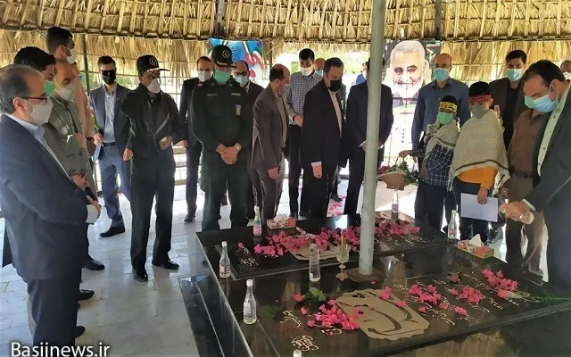 غبارروبی و عطر افشانی مزار شهدای گمنام چابهار