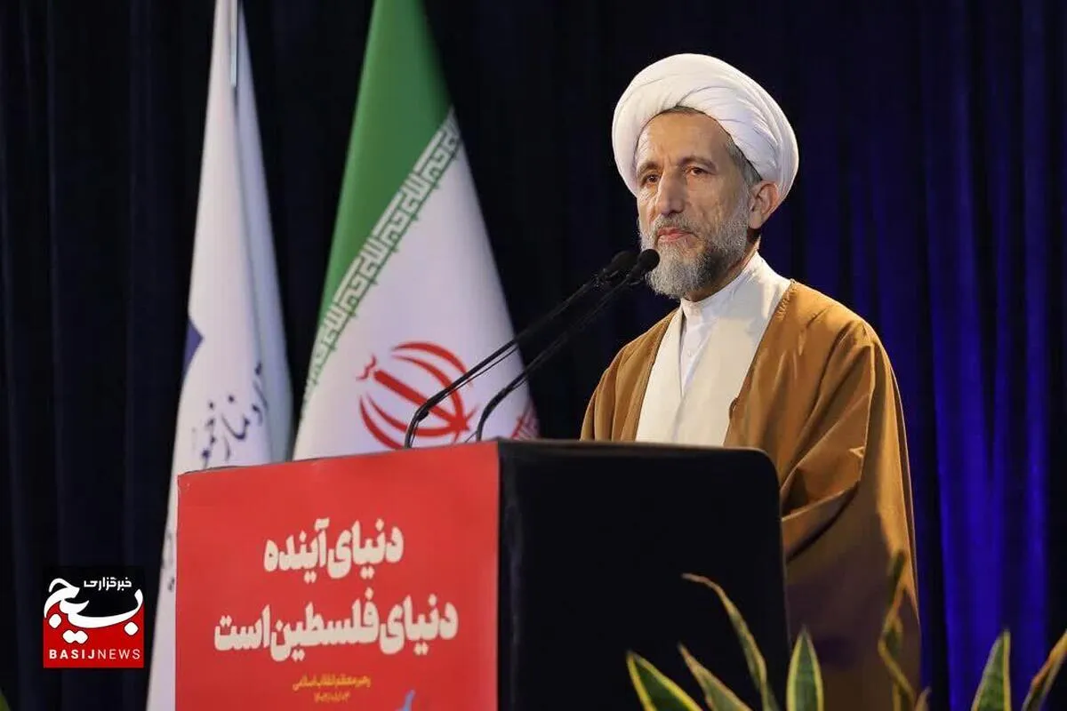 اتحاد یک ضرورت اجتناب‌ناپذیر برای عموم جامعه اسلامی است/ دستفروشان با رعایت قانون باید بهتر از گذشته حمایت و ساماندهی شوند