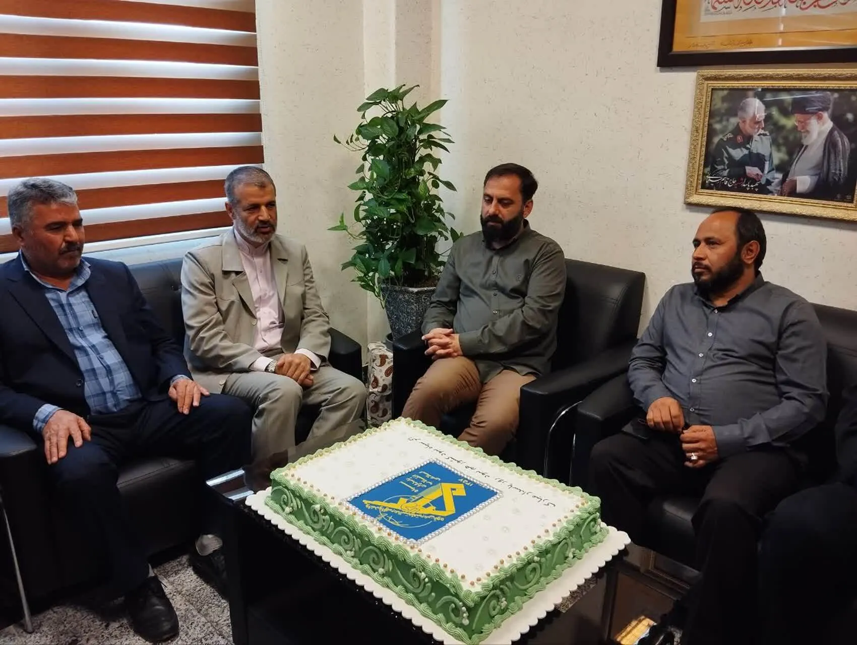 دیدار بخشدار مرکزی شهرستان ملارد با سرهنگ پاسدار علی اکبر جهانی نژاد فرمانده سپاه به مناسبت سالروز تاسیس سپاه پاسداران