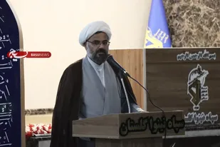 در محضر کتاب آسمانی بودن یک موهبت الهی است/حاملان قرآن کسانی اند که قرآن سرلوحه زندگی آنهاست