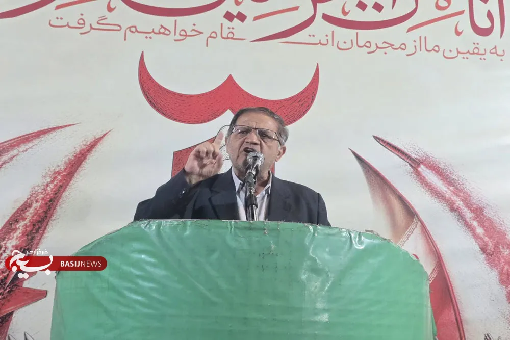 انقلاب اسلامی همواره در کنار مظلومان جهان ایستاده است انقلاب اسلامی همواره در کنار مظلومان جهان ایستاده است