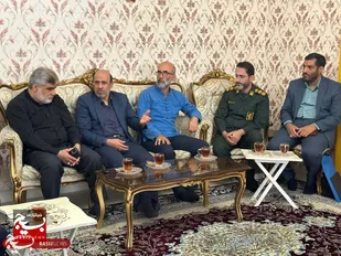 دیدار فرمانده سپاه امام حسن مجتبی(ع) استان البرز، با خانواده شهدای جنگ رمضان
