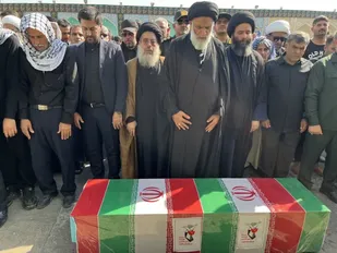 پیکر شهید حمله اسراییل به ندامتگاه اوین در شوش تشییع شد