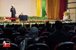 &nbsp;دشمن تمام توان خود را برای خدشه&zwnj;دار کردن هویت خانواده در ایران به کار برده است