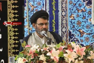 پرورش شخصیت های جهانی از برکات انقلاب اسلامی است