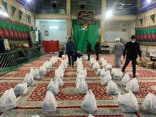 آماده سازی 60 عدد بسته معیشتی برای نیازمندان