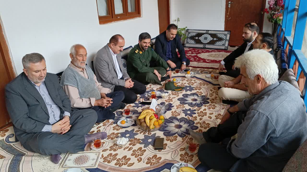 تجدید میثاق با آرمان‌های شهدا و تکریم خانواده شهید «موسی صحراپیما »در شفت