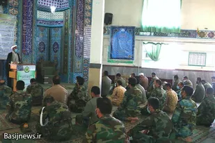 نقش تیز پروازان نیروی هوایی ارتش بر تارک آسمان ایران اسلامی می&zwnj;درخشد
