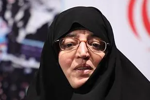 فریدون بدون اجازه روحانی کاری نمی&zwnj;کند