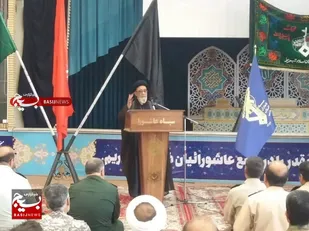 ایستادگی در برابر ظلم و قدرت های استکباری امر به معروف است