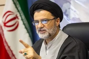 حاج قاسم سلیمانی نماد شکست ناپذیری در مقابل ظلم و کفر است