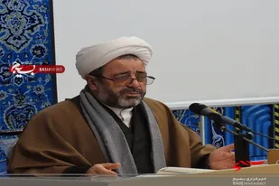 بصیرت موجب تشخیص انسان در کوران حوادث می شود