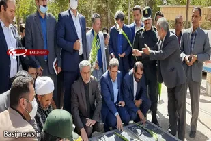 ادای احترام استاندار همدان به شهدای نهاوند