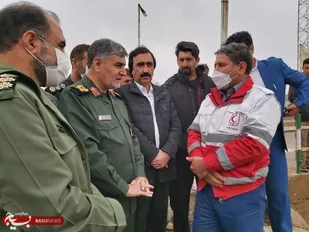 خدمات رسانی ۱۰ تیم سپاه ایلام در مناطق سیل زده مورموری
