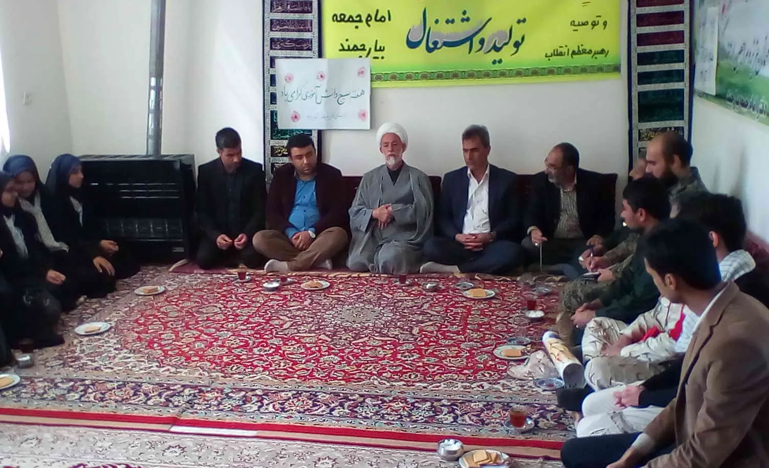 بسیج دانش آموزی زیربنای تعلیم و تربیت کشور بر مبنای اسلامی است