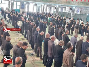 اجتماع عاشورائیان و اقامه نماز جماعت و جمعه