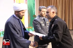 دومین دوره بصیرت کارکنان پایور و بازنشسته در مشهد به کار خود پایان داد