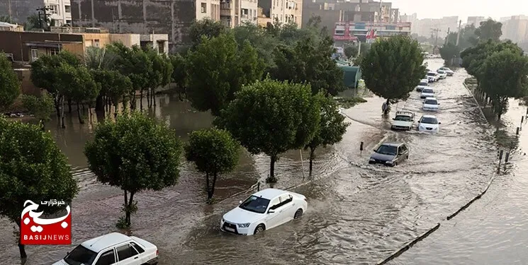 تلاش برای تخلیه فوری آبگرفتگی معابر اهواز