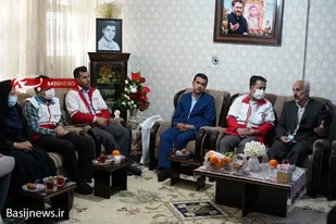 دیدار جمعی از امدادگران همدان با خانواده شهید &laquo; حاج میرزامحمد سلگی&raquo;+تصاویر