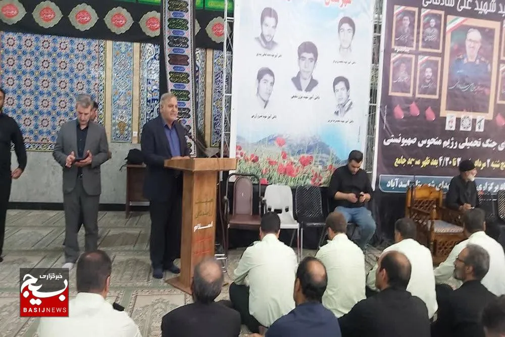 انسجام و مقاومت ملت ایران دشمن را وادار به عقب‌نشینی کرد