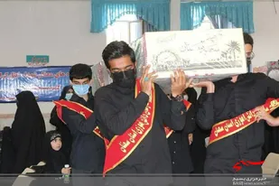 آیین وداع با دانش آموز شهید سعید حسنان در آموزشگاه رضایی نژاد سرخه برگزار شد
