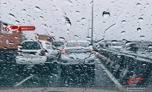 لغزندگی جاده ها در اثر بارش برف و باران/هموطنان در صورت نیاز با شماره های 110 و 141 تماس بگیرند&nbsp;