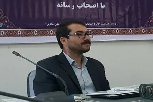 خلق نماد کتاب توسط واحد زیباسازی شهرداری در سطح شهر ملایر