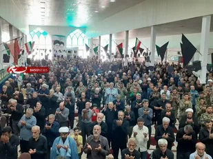 حضور پایوران و بسیجیان گردان در نماز دشمن شکن و  وحدت آفرین جمعه