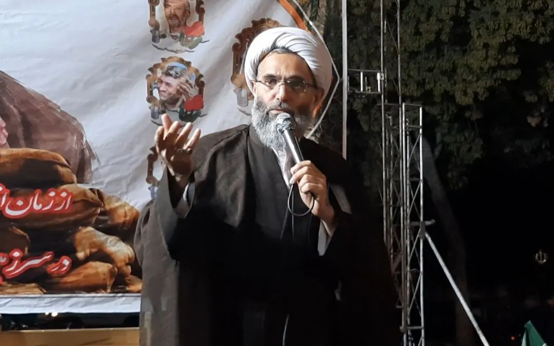 تأکید امام جمعه قشم بر نقش تعیین‌کننده رزمندگان در امنیت تنگه هرمز 