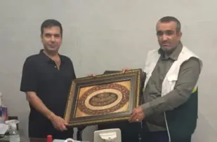 تجلیل از مسئول گروه جهادی پزشکی شهید حاج قاسم سلیمانی در قشم