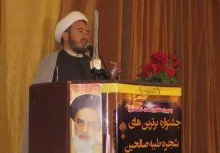 حلقه&zwnj;های صالحین به دنبال تربیت افراد بصیر و با معرفت در مسیر انقلاب اسلامی