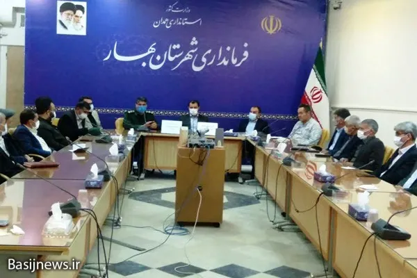 اهل قلم به عنوان افسران جنگ نرم در زمینه‌سازی ظهور قدم بردارند