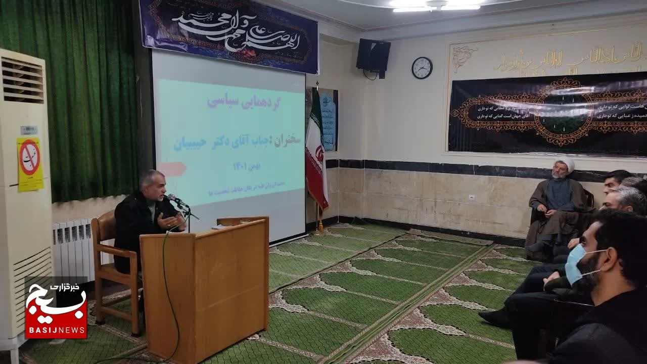 دشمن با قوم‌گرایی و تفرقه به دنبال از بین بردن هویت ایرانی است