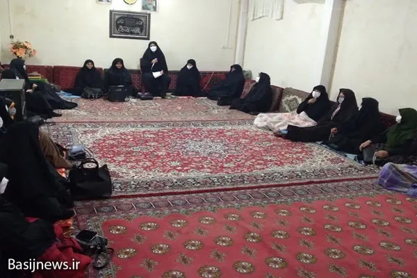 ختم یک جزء قرآن کریم به نیت سلامتی کادر درمان در پایگاه حضرت معصومه(س) بهار