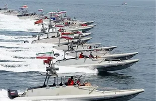 آیین الحاق بیش از ۱۰۰ فروند شناور به نیروی دریایی سپاه در بندرعباس آغاز شد